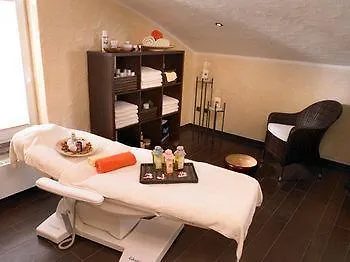 Willino Privathotel فندق